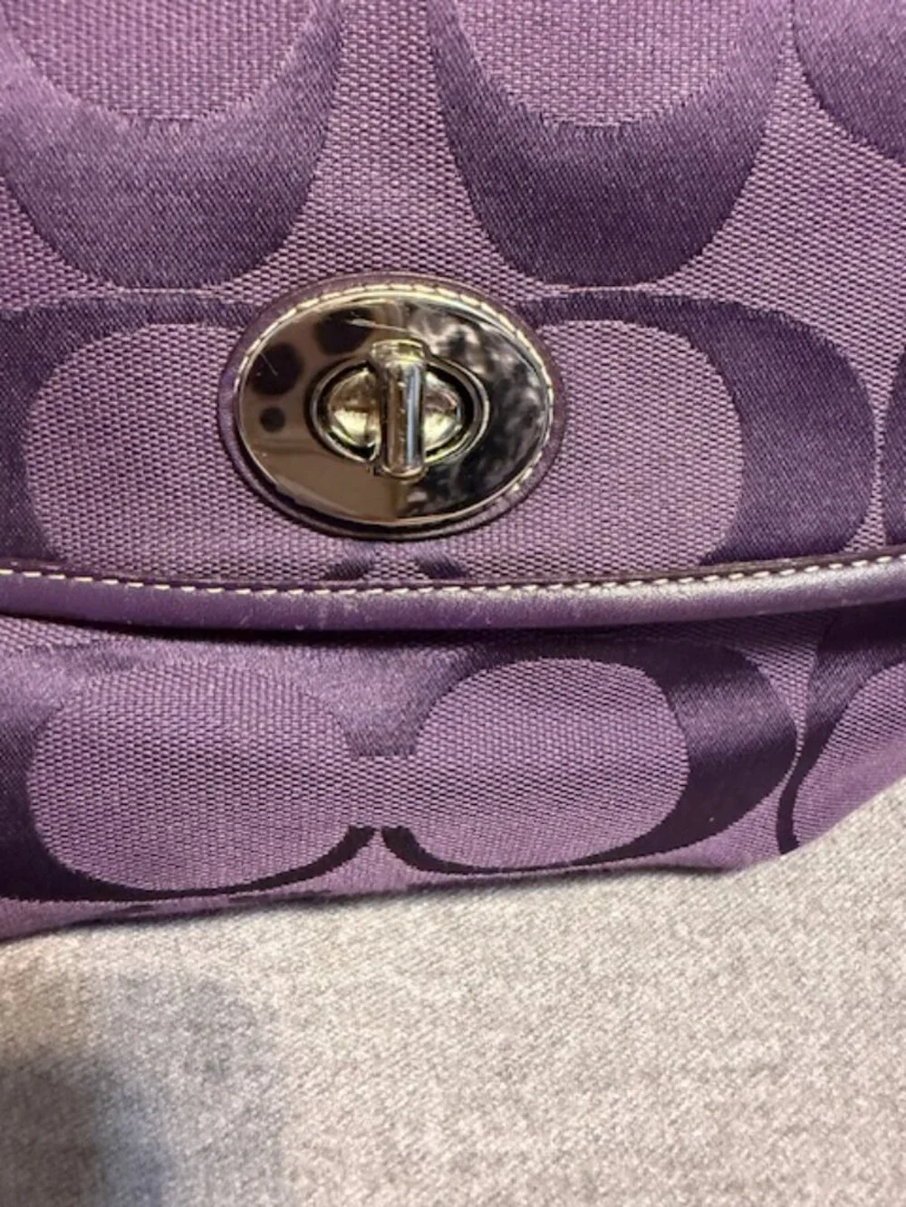COACH purse - gorgeous and in excellent condition! - Picture 7 of 16